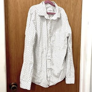 Long sleeve Goodfellow & Co shirt with arrow design